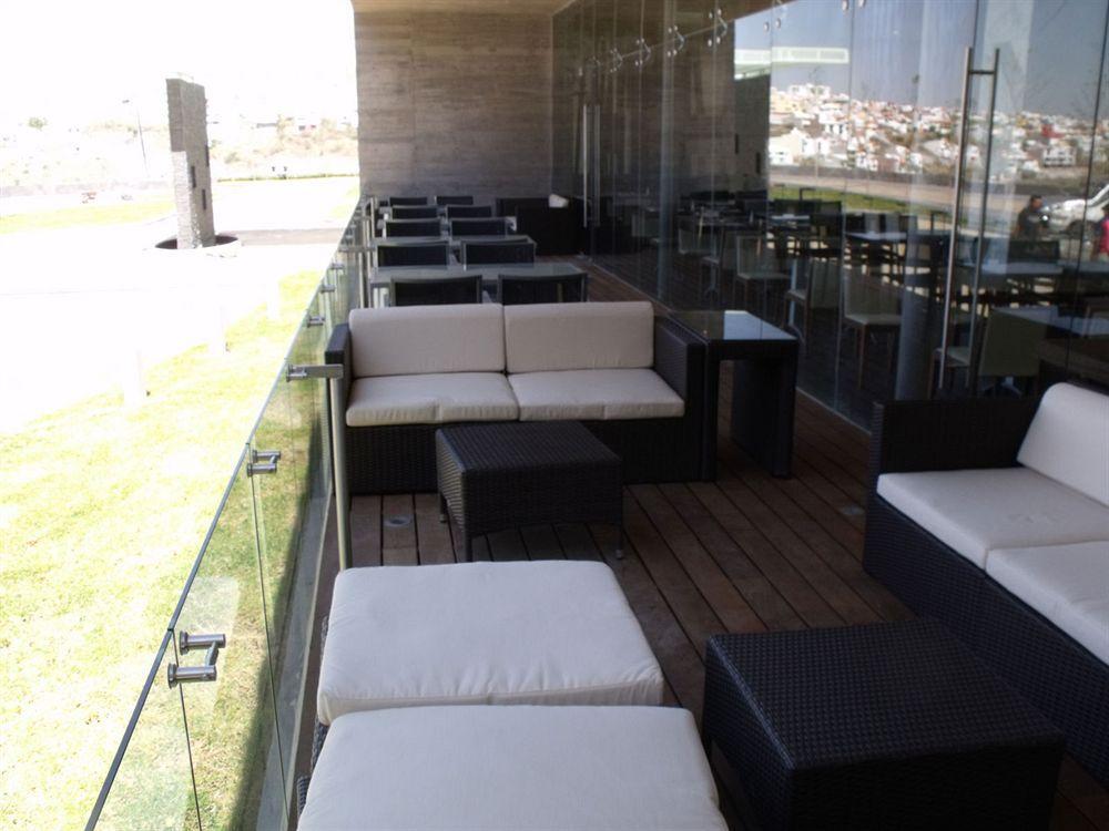 Casa Inn Premium Hotel Queretaro Miranda Exterior foto The Sky Bar