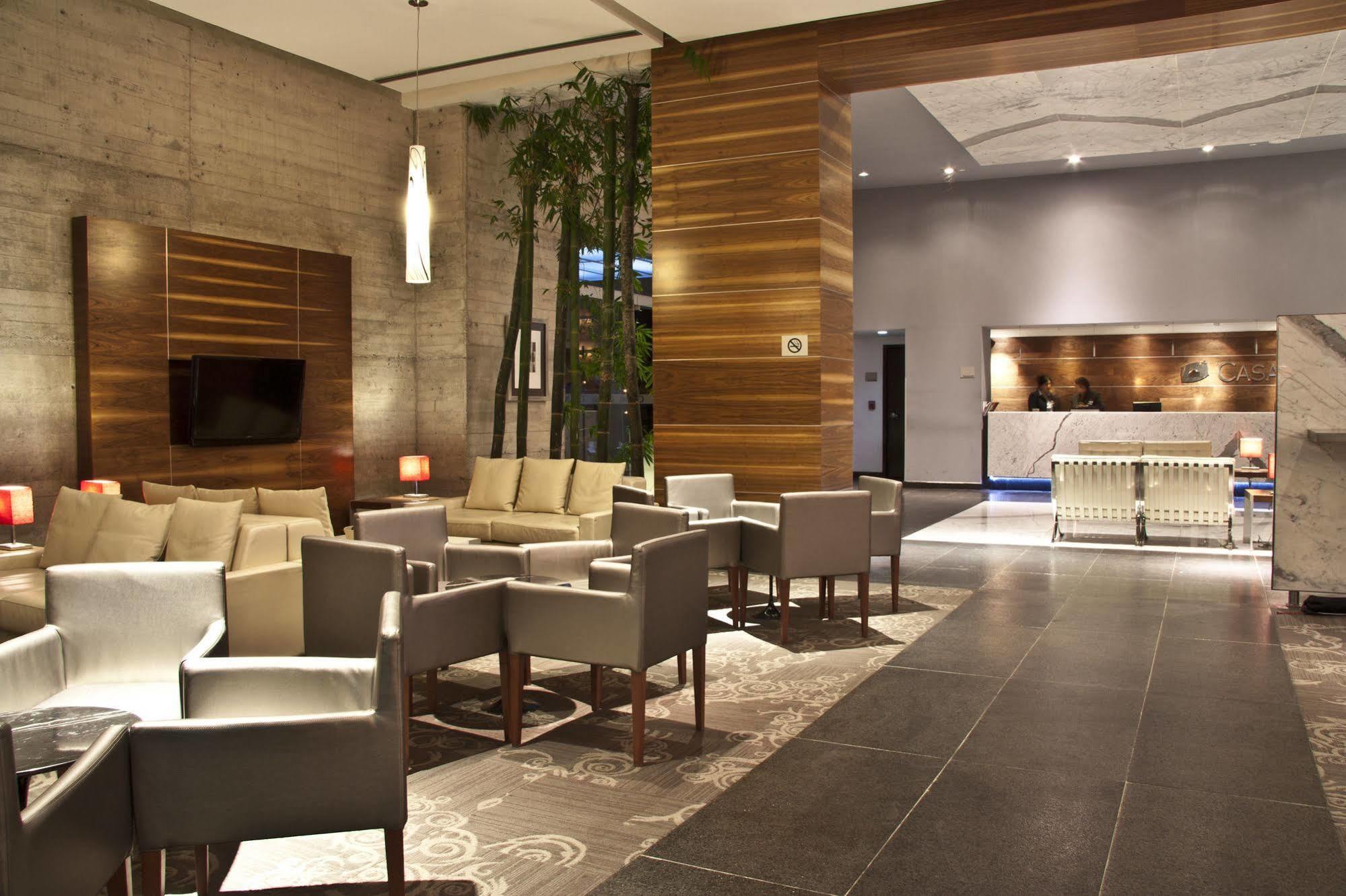 Casa Inn Premium Hotel Queretaro Miranda Exterior foto The lounge at the airport
