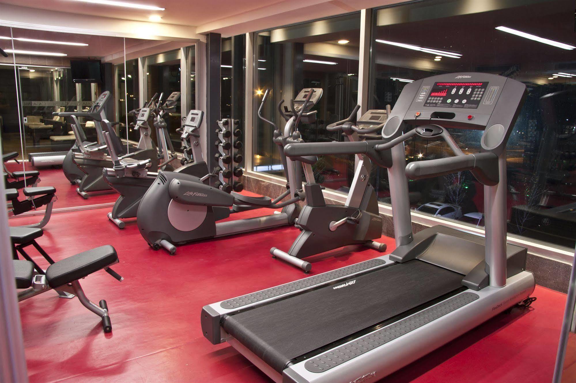 Casa Inn Premium Hotel Queretaro Miranda Exterior foto A treadmill