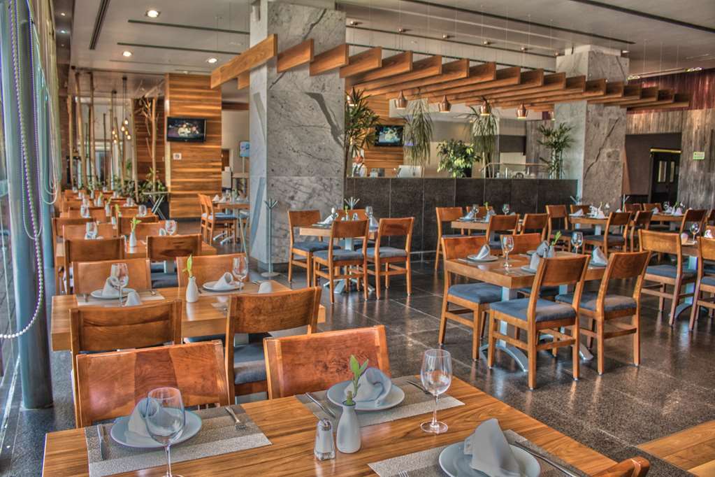 Casa Inn Premium Hotel Queretaro Miranda Restaurante foto The restaurant
