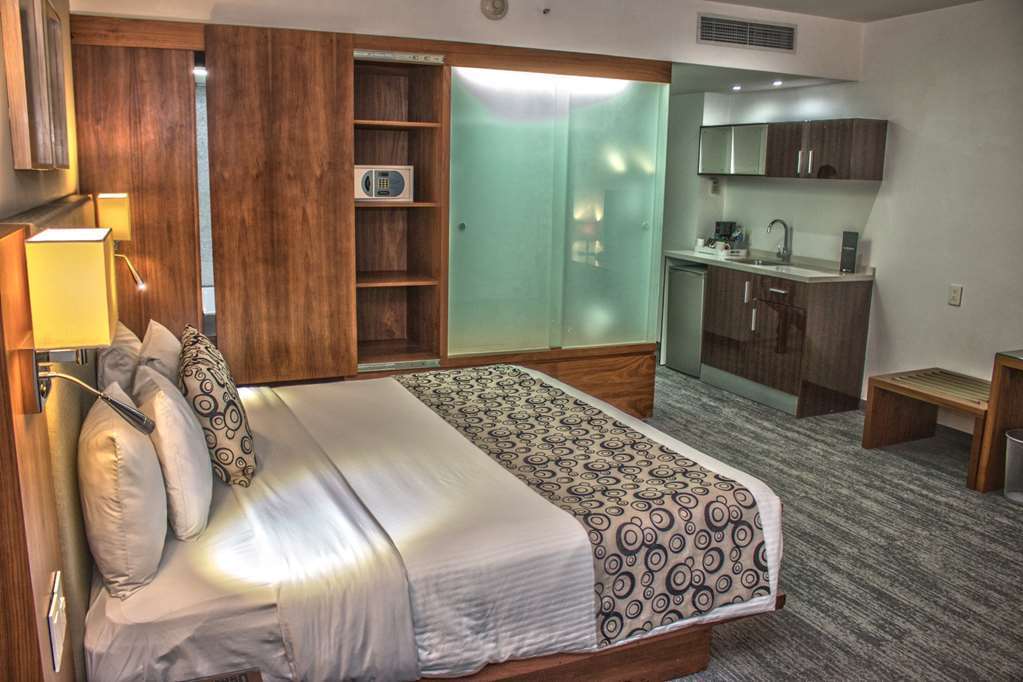 Casa Inn Premium Hotel Queretaro Miranda Quarto foto A room at the hotel